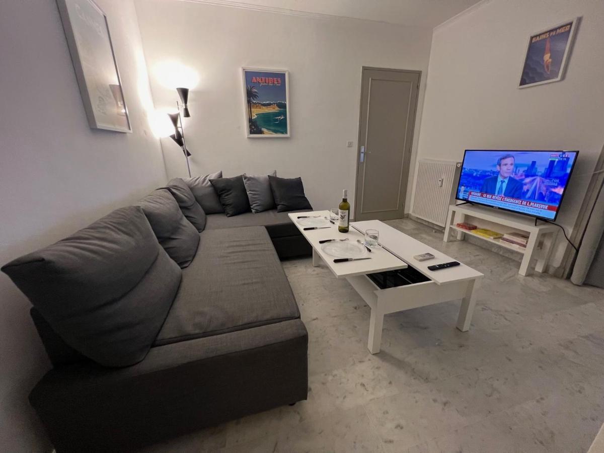 Seafront - Beautiful Flat With Aircon And Comfortable Loggia Vallauris Exterior photo